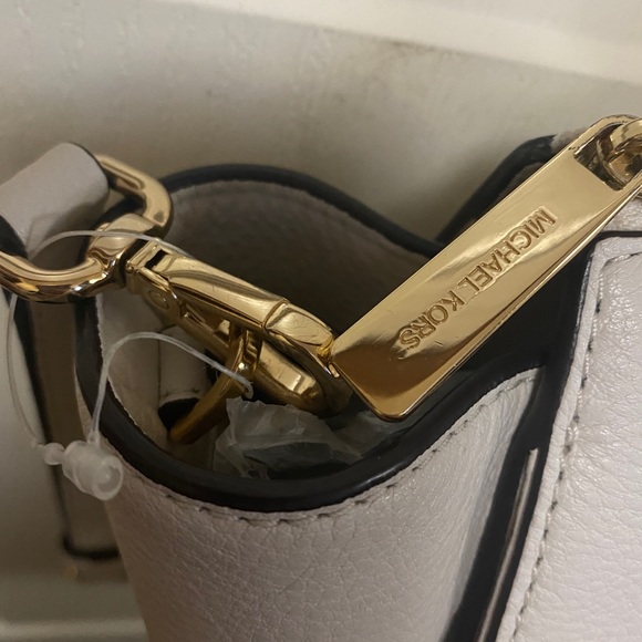 Michael Kors Handbag - Picture 2 of 5